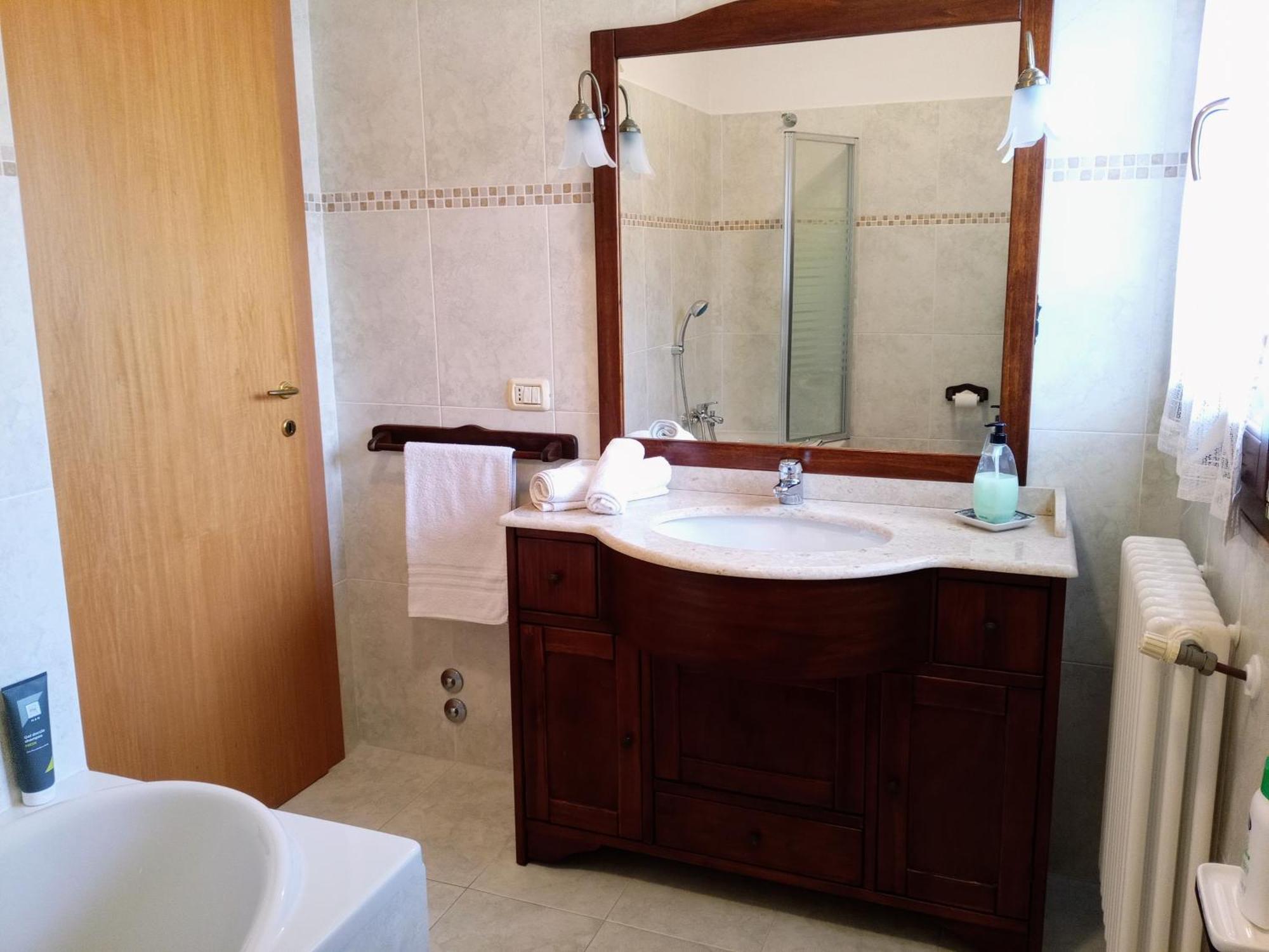 Appartamento Che Vista! Affittacamere Mombaroccio Exterior foto